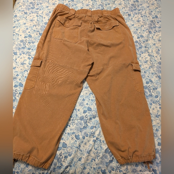 Old Navy Tan Cargo Joggers - Picture 3 of 5